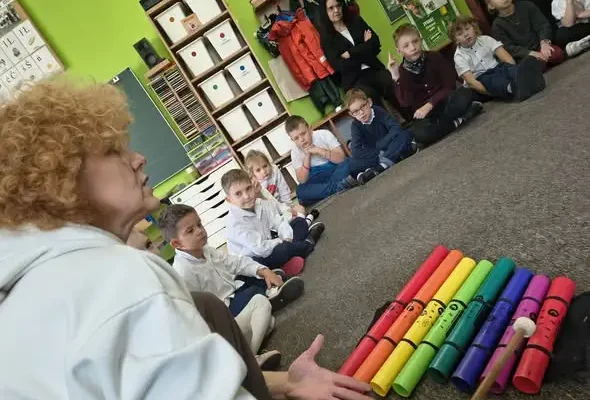Bum Bum Rurki i kasztanowy rurociąg – muzyczna lekcja klasy 1b w Bytomiu
